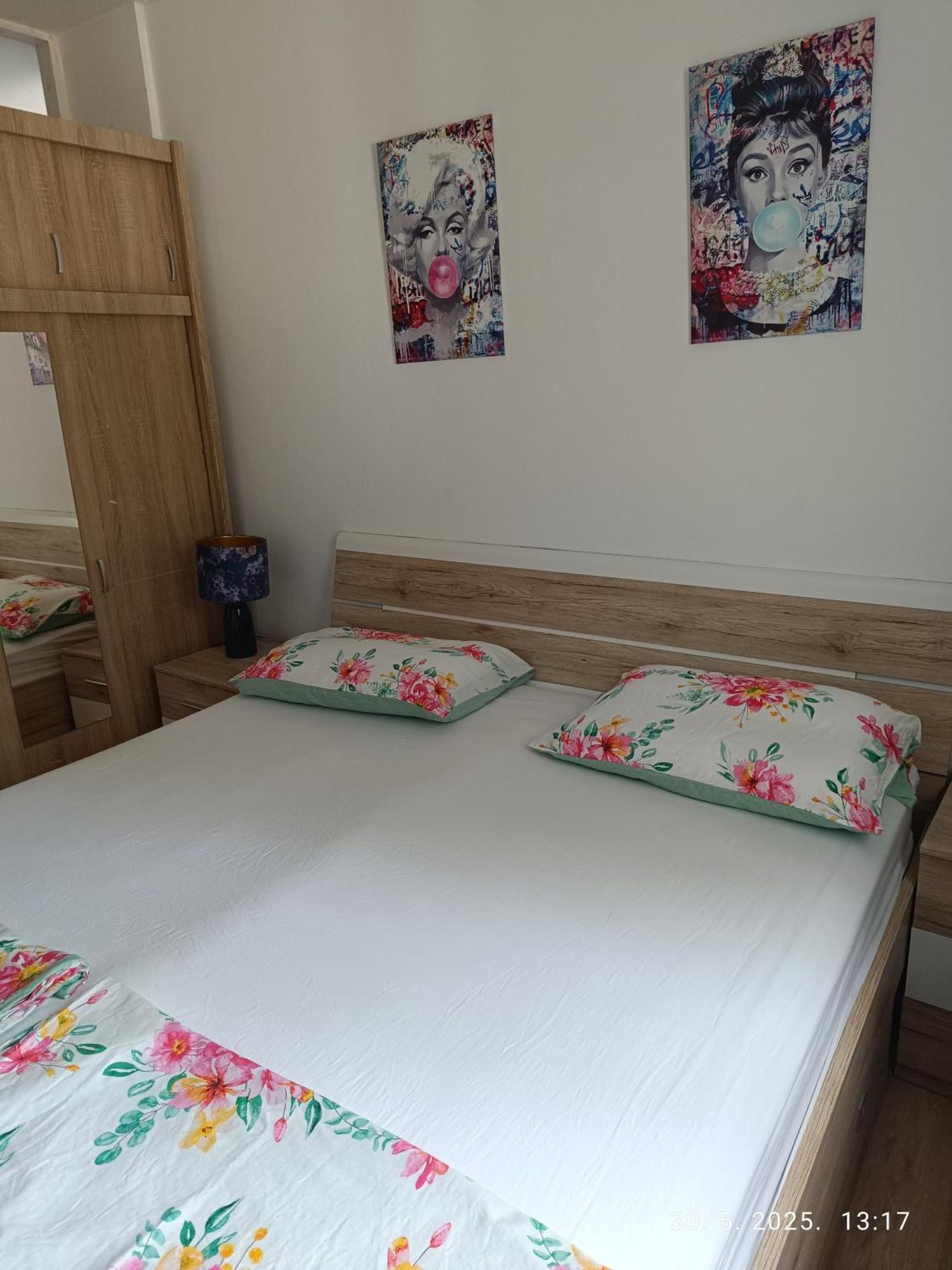 Leonica Apartment Omis Luaran gambar